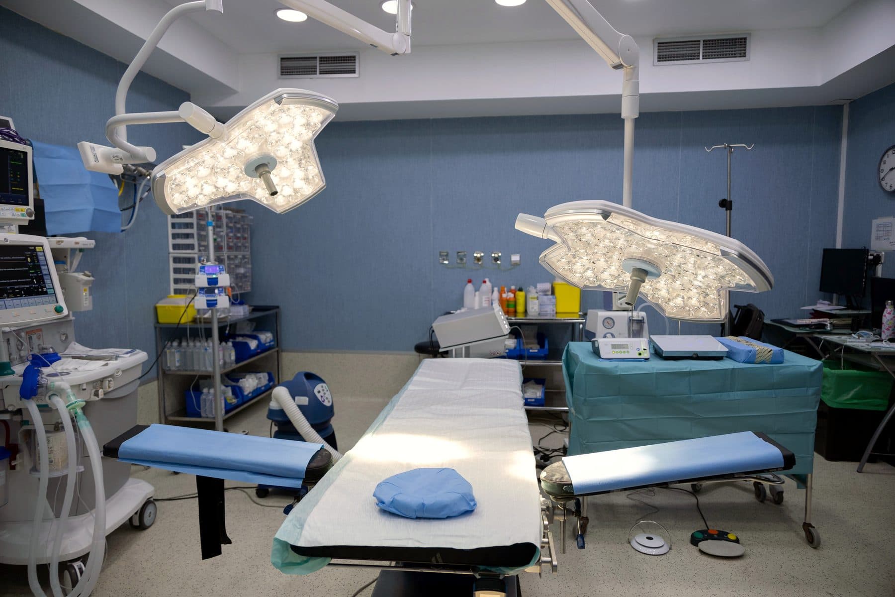 Quirófano de la Clínica 3 de Mayo en el Hospital Fuensanta